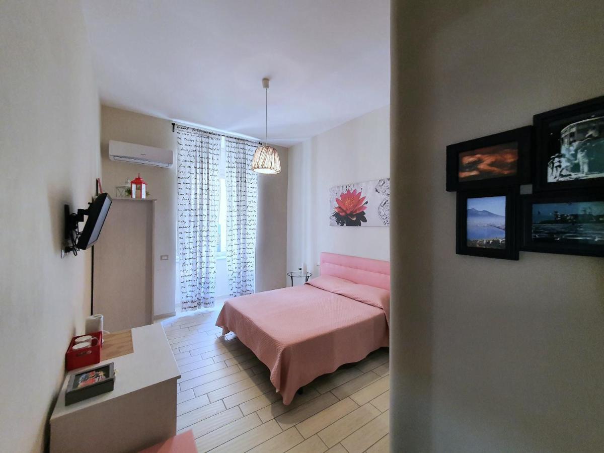 לינה וארוחת בוקר נאפולי Domus Armenio מראה חיצוני תמונה